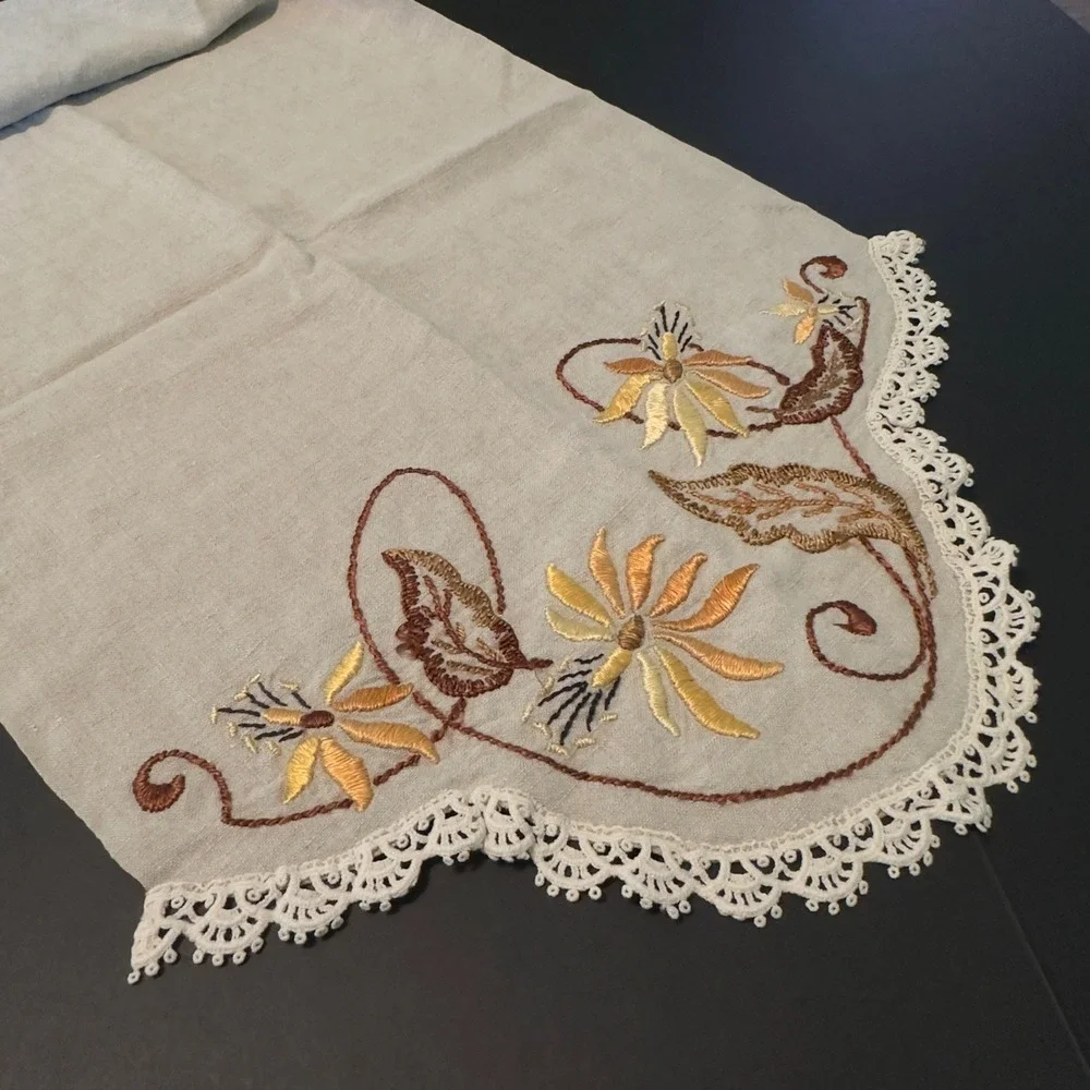 Vintage Floral Embroidered Table Runner Beige Linen Crochet Lace Trim 46x16 Boho